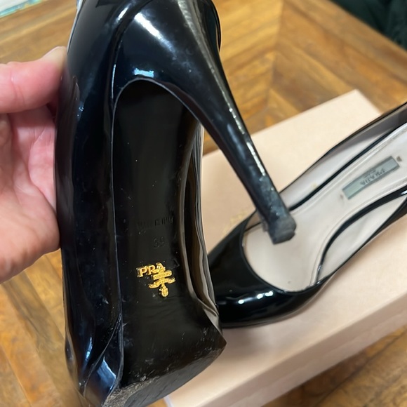 Prada Black Vernice Pump size 39 - Picture 8 of 13